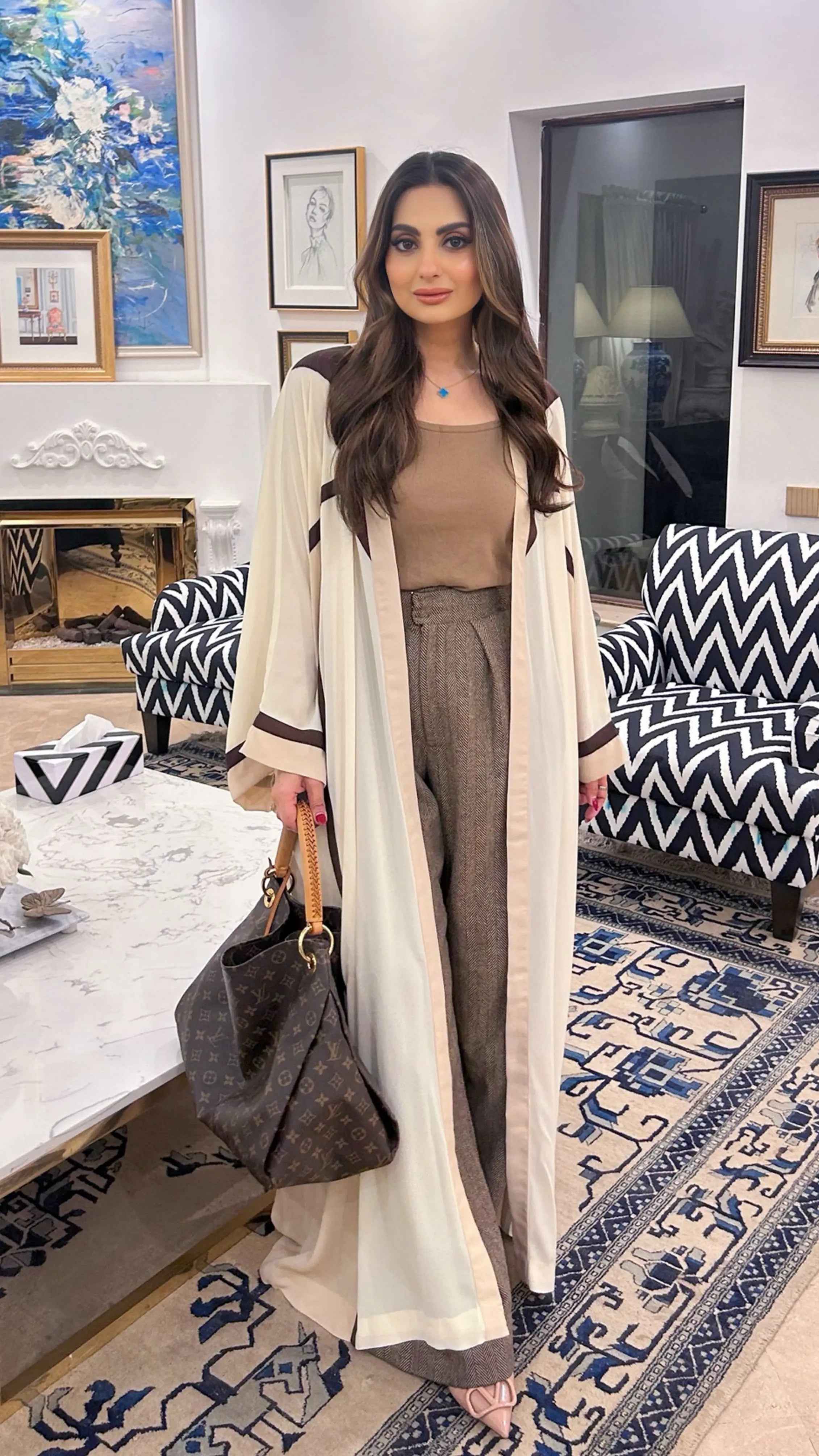 Shop-Women-Abayas-Online-in-Pakistan